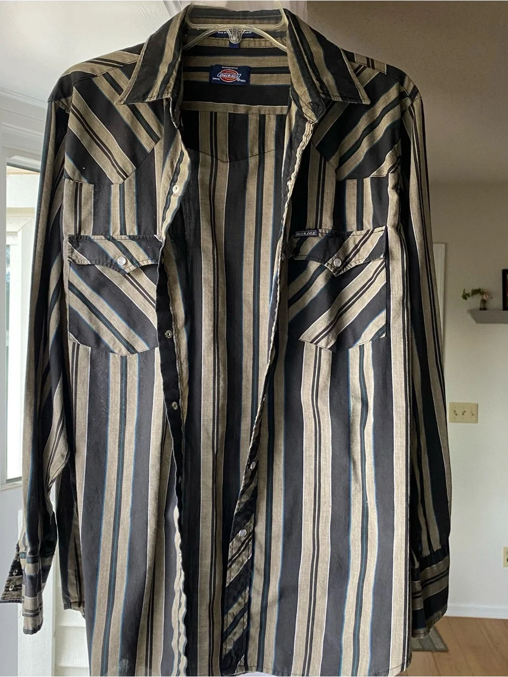 Dickies Men's Black and Tan Striped Button-Down Shirt